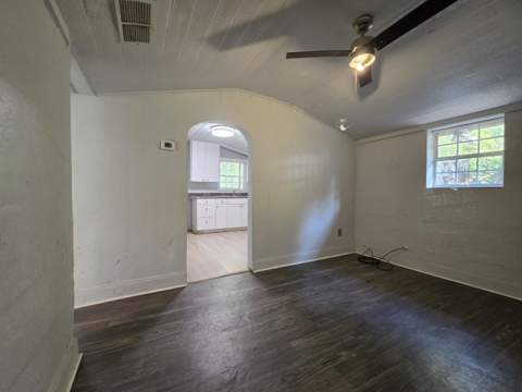 2046 Holmes Street, Tallahassee FL - photo 7 of 48