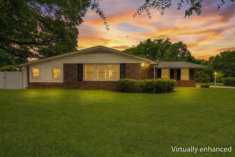 3 bedroom Detached at 1507 Davis Drive, Meadow Hills, Tallahassee — photo 1
