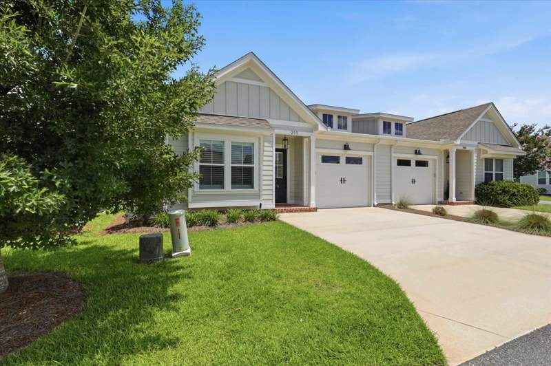 3 bedroom Townhouse at 211 Camellia Oaks Avenue, Camellia Oaks, Tallahassee — photo 2