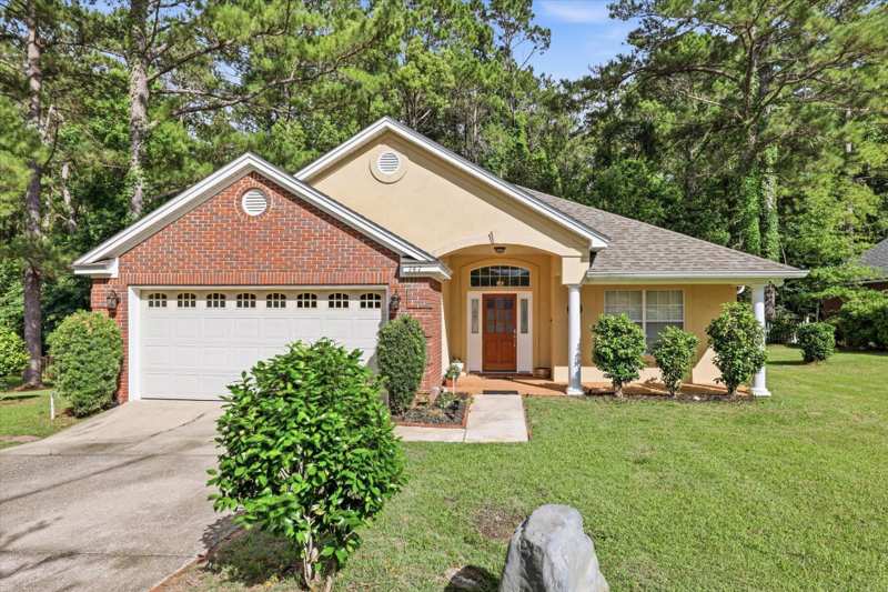 3 bedroom Detached at 747 Eagle View Drive, Piney Z Phase 8, Tallahassee — photo 1