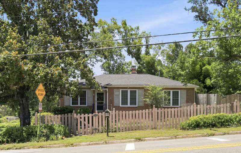 4 bedroom Detached at 402 E Palmer Avenue, Kerr Survey, Tallahassee — photo 1