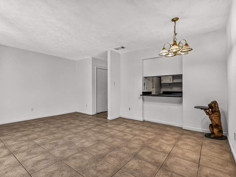 2 bedroom Townhouse at 1960 Portland Avenue, Portland Townhouses, Tallahassee — photo 5