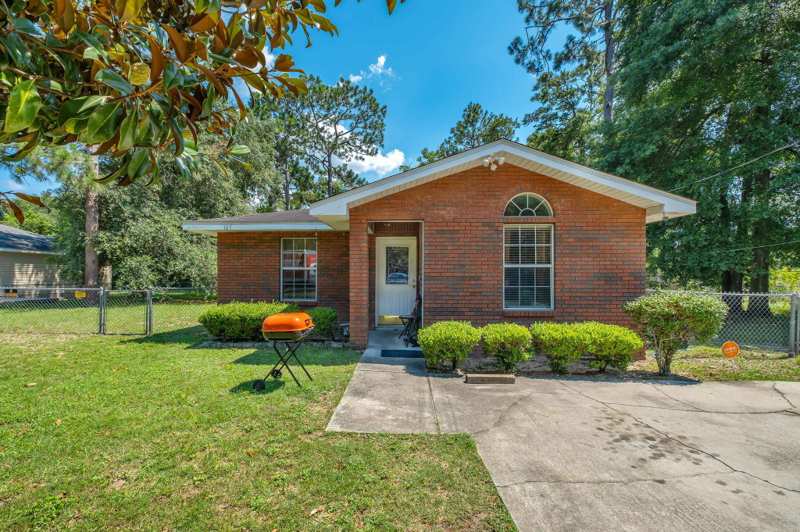 3 bedroom Detached at 107 Ponce De Leon, Alameda Heights Unrec Plat, Tallahassee — photo 1
