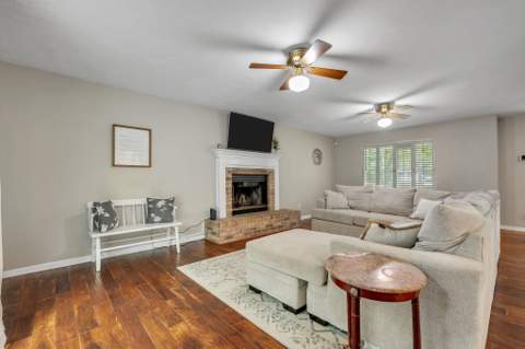6281 Longwood Court, Tallahassee FL - photo 12 of 42