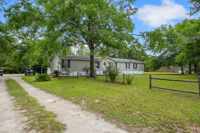 4 bedroom ManufacturedHome at 9016 Glover Court, Glover Court, Tallahassee — photo 4