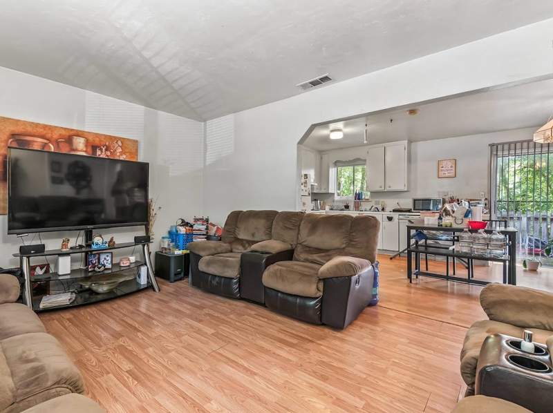 3 bedroom Detached at 2526 Old Bainbridge Road, Astoria Park, Tallahassee — photo 5