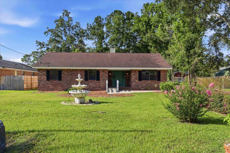 3 bedroom Detached at 707 Brookridge Drive, LEMCO VILLA ESTATES, Tallahassee — photo 4