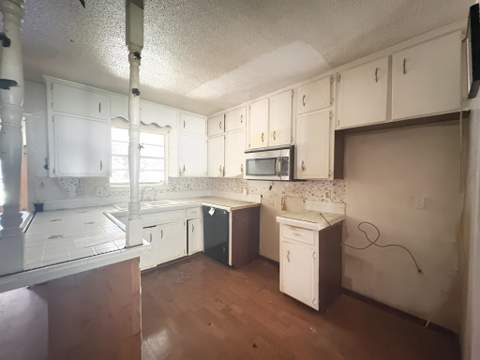 2143 Hickory Lane, Tallahassee FL - photo 7 of 36