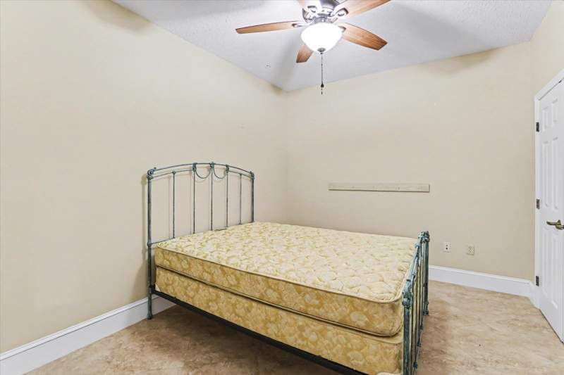 2 bedroom Condominium at 215 W College Avenue, Tallahassee Center Condominium, Tallahassee — photo 4