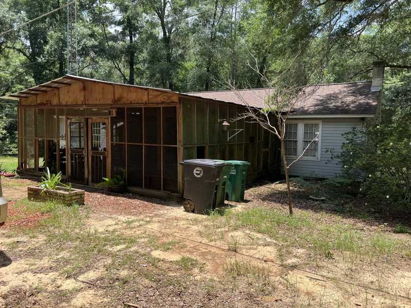 3 bedroom Detached at 8043 Baby Farm Drive, Unrec Plat Silver Lake, Tallahassee — photo 1