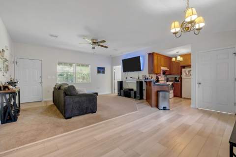 910 Myrtle Avenue, Quincy FL - photo 6 of 24