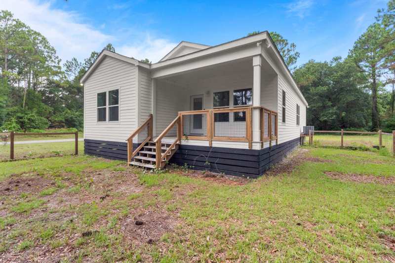 3 bedroom Detached at 211 Franklin Street, Village Green By the Sea, Carrabelle — photo 1