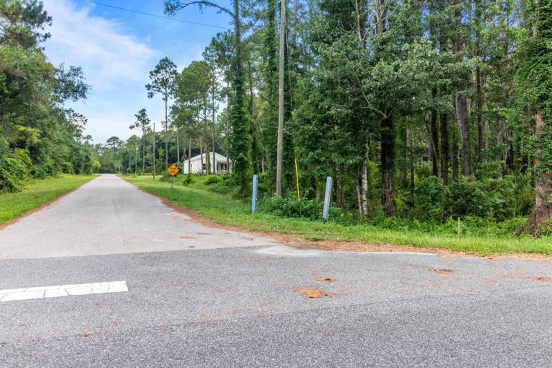 3 bedroom Detached at 211 Franklin Street, Village Green By the Sea, Carrabelle — photo 2
