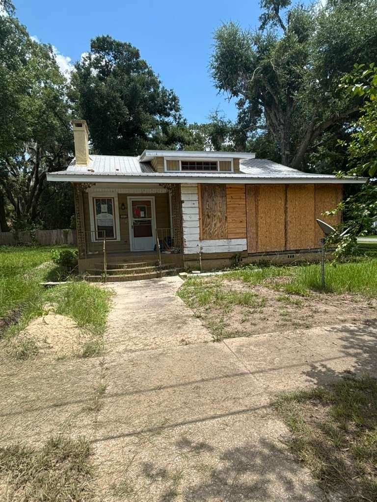 3 bedroom Detached at 804 N calhoun st, Brobston & Fendig's Addition, Perry — photo 1