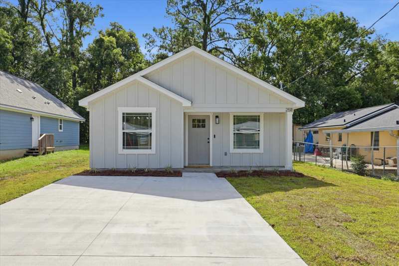 3 bedroom Detached at 2511 Saxon Street, Bond South, Tallahassee — photo 1