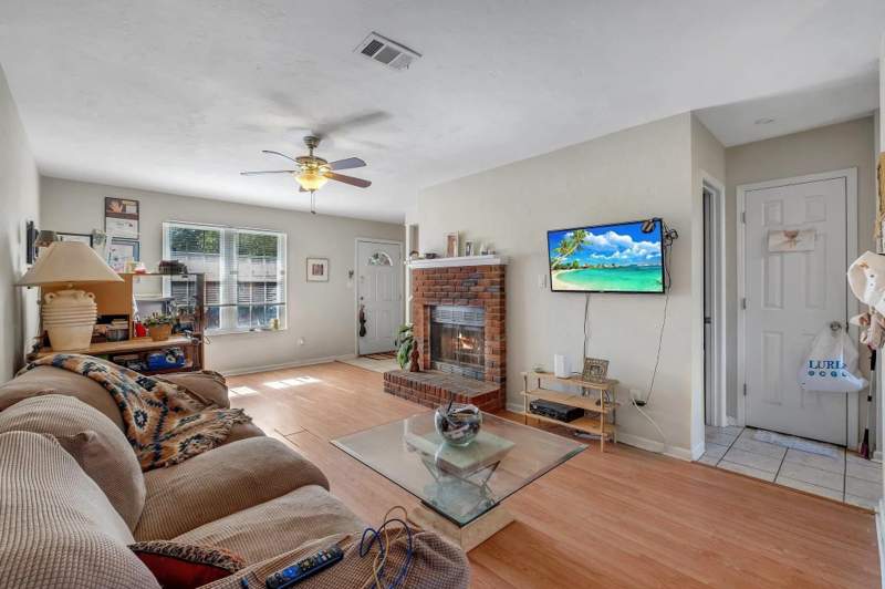 2 bedroom Townhouse at 2504 Prest Court, Pinecrest Unrecorded, Tallahassee — photo 3