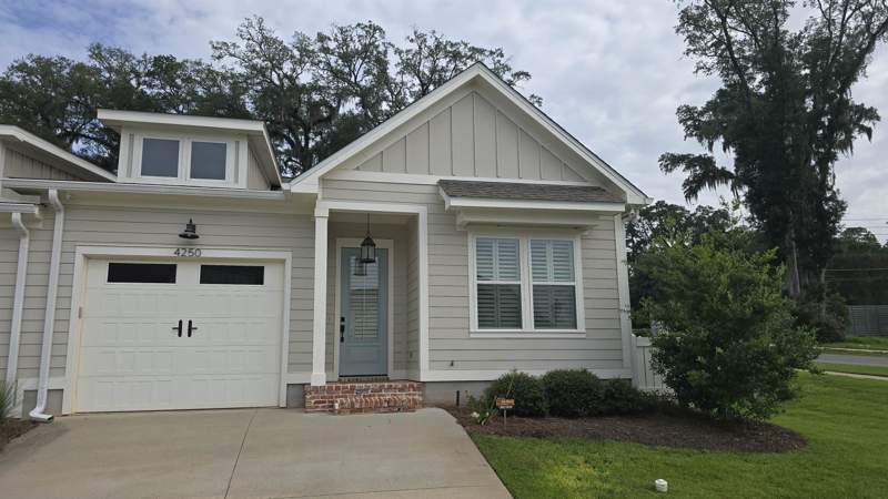 3 bedroom Townhouse at 4250 Oak Run Lane, Camellia Oaks, Tallahassee — photo 1