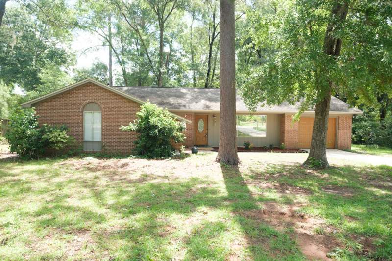 4 bedroom Detached at 2934 Foxcroft Drive, Foxcroft, Tallahassee — photo 2
