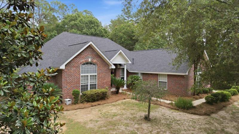 4 bedroom Detached at 9570 Starhawk Drive, Chemonie Crossing, Tallahassee — photo 2