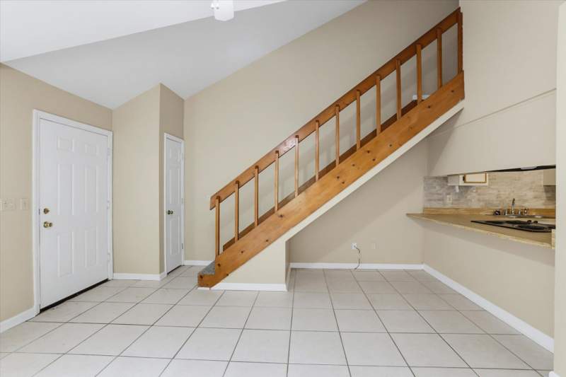 3 bedroom Townhouse at 1808 Jackson Bluff Road, Indian Oaks West, Tallahassee — photo 5