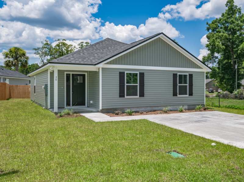 3 bedroom Detached at 70 Cochise Street, Wakulla Gardens, Crawfordville — photo 1