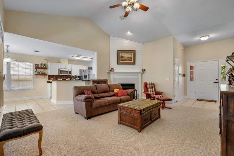 3 bedroom Detached at 1080 Winter Lane, Piney Z, Tallahassee — photo 4