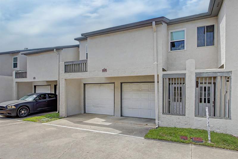 2 bedroom Townhouse at 1331 Airport Drive, Lakes The, Tallahassee — photo 3