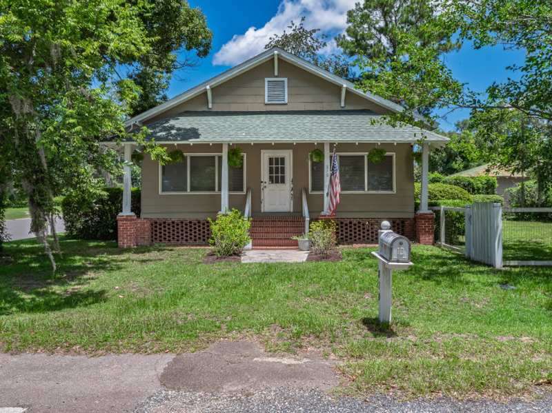 3 bedroom Detached at 810 E Dogwood Street, Palmer Lyons Add, Monticello — photo 1