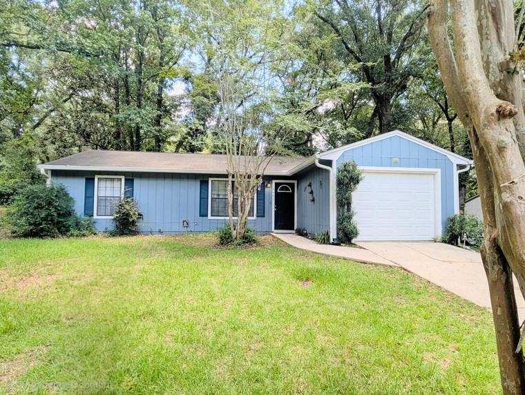 3 bedroom Detached at 2441 Jolene Lane, Hartsfield Village, Tallahassee — photo 1