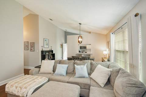 9138 Stonehenge Trail, Tallahassee FL - photo 6 of 37