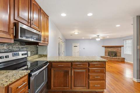 3320 Dartmoor Drive, Tallahassee FL - photo 11 of 34