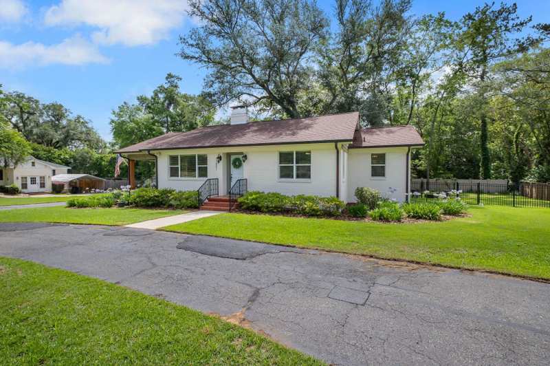 3 bedroom Detached at 1481 Spruce Avenue, Betton Hill, Tallahassee — photo 1