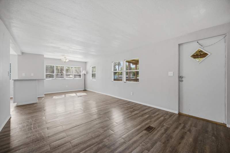 3 bedroom ManufacturedHome at 374 Inkwood Lane, Whispering Pines East, Tallahassee — photo 3