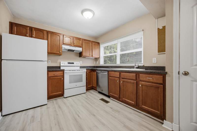 4 bedroom Detached at 734 Putnam Drive, Hill Terrace, Tallahassee — photo 4
