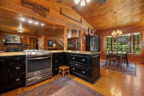 2743 Deborah Drive, Tallahassee FL - photo 9 of 51