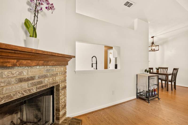 2 bedroom Townhouse at 230 Whetherbine Way, Breckenridge On Park, Tallahassee — photo 5