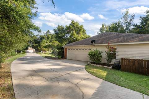 237 Duncan Drive, Crawfordville FL - photo 6 of 51