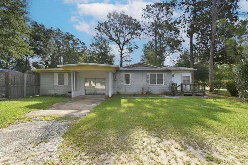 3 bedroom Detached at 302 Fairfield Avenue, Lakewood, Tallahassee — photo 1