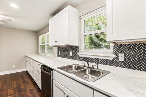 2912 Oakwood Drive, Tallahassee FL - photo 13 of 36