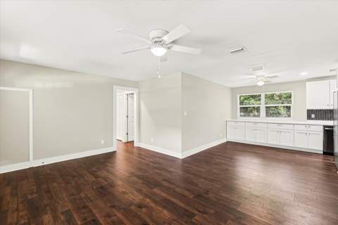 2912 Oakwood Drive, Tallahassee FL - photo 6 of 36