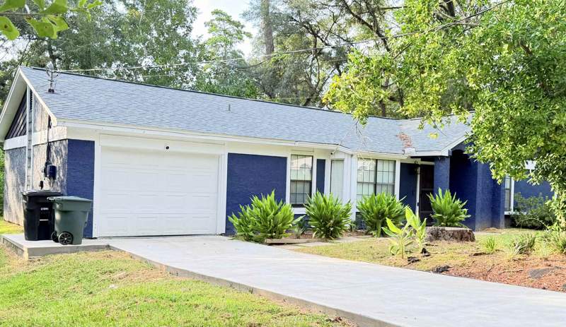 3 bedroom Detached at 2408 Poco Street, Missionwood, Tallahassee — photo 2