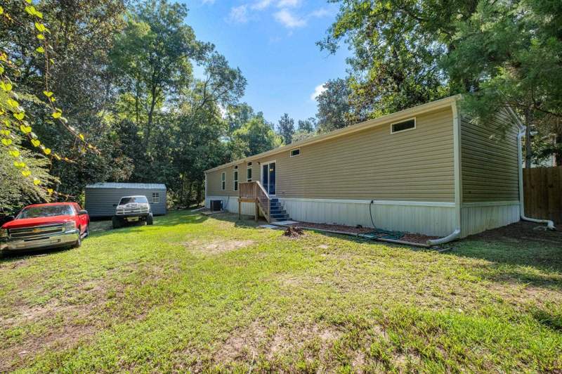 3 bedroom ManufacturedHome at 9072 Hardwood Lane, Kelly Court, Tallahassee — photo 3