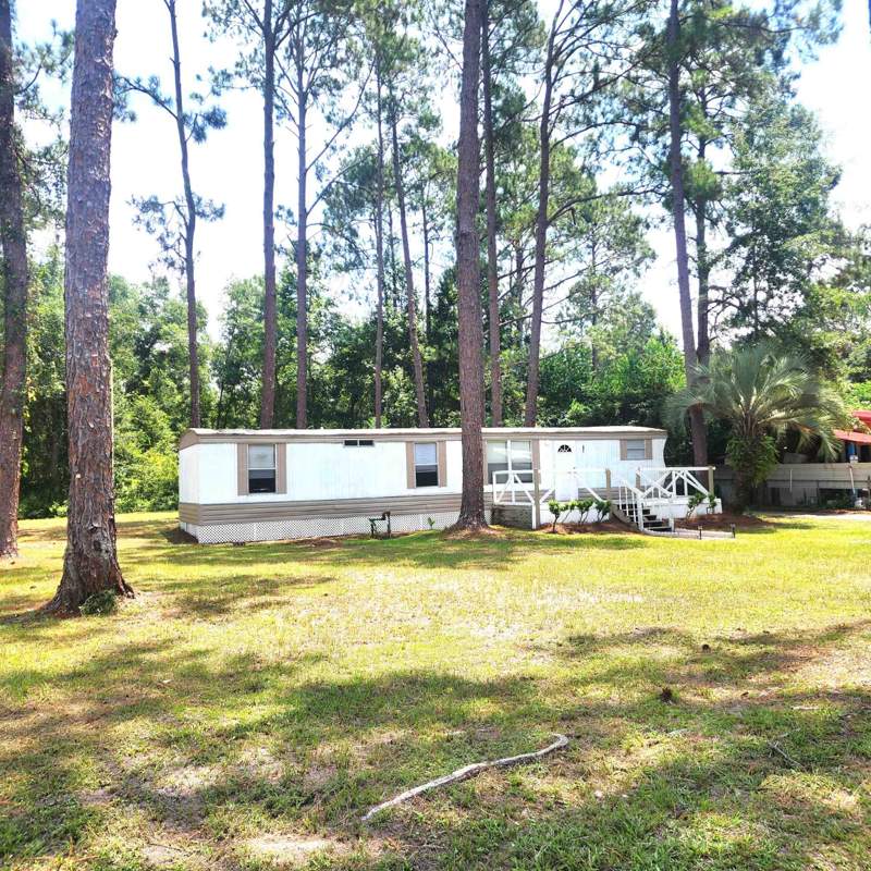2 bedroom ManufacturedHome at 201 Craig Drive, Whispering Pines, Tallahassee — photo 2