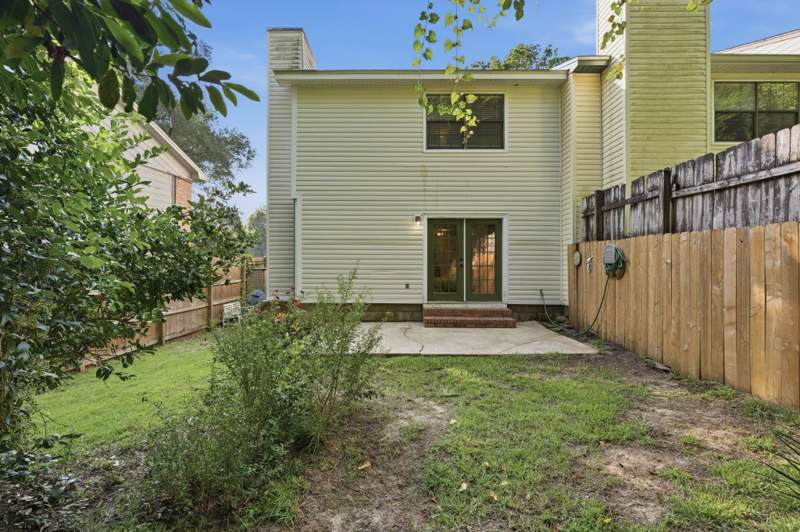 2 bedroom Townhouse at 1242 Chee Lane, Continental Oaks, Tallahassee — photo 2