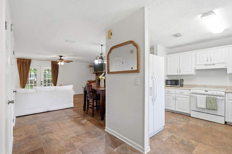 2 bedroom Townhouse at 1242 Chee Lane, Continental Oaks, Tallahassee — photo 3