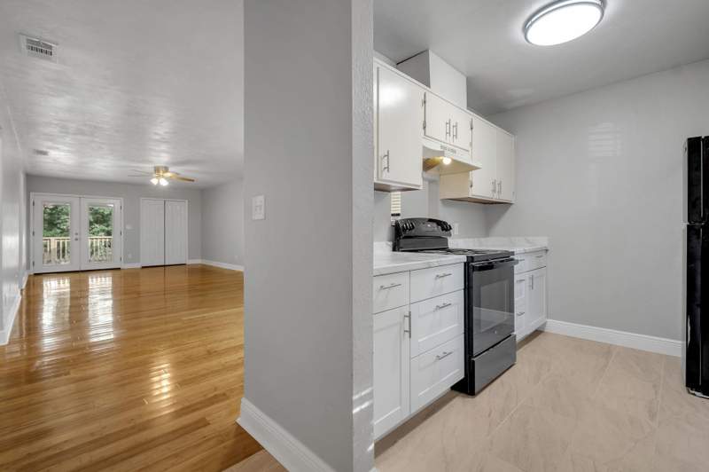 2 bedroom Townhouse at 1822 Meriadoc Road, Tharpe Street Village, Tallahassee — photo 4