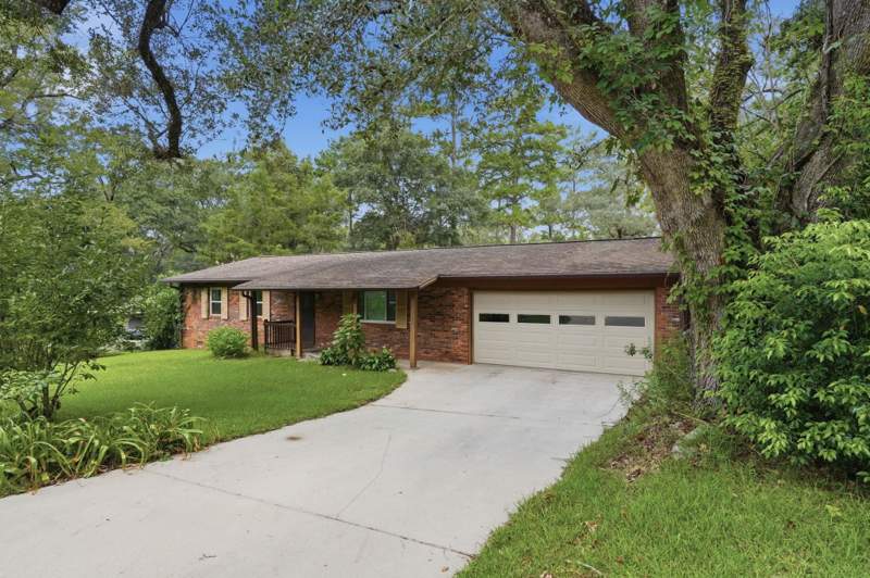 3 bedroom Detached at 1826 Wales Drive, Astoria Park, Tallahassee — photo 2