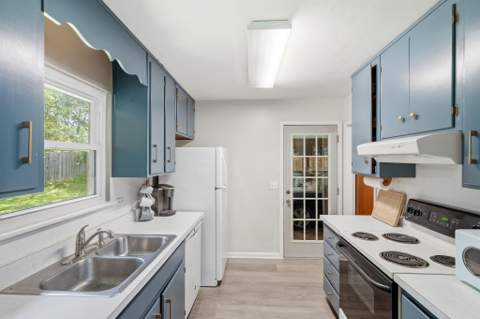 1826 Wales Drive, Tallahassee FL - photo 9 of 34