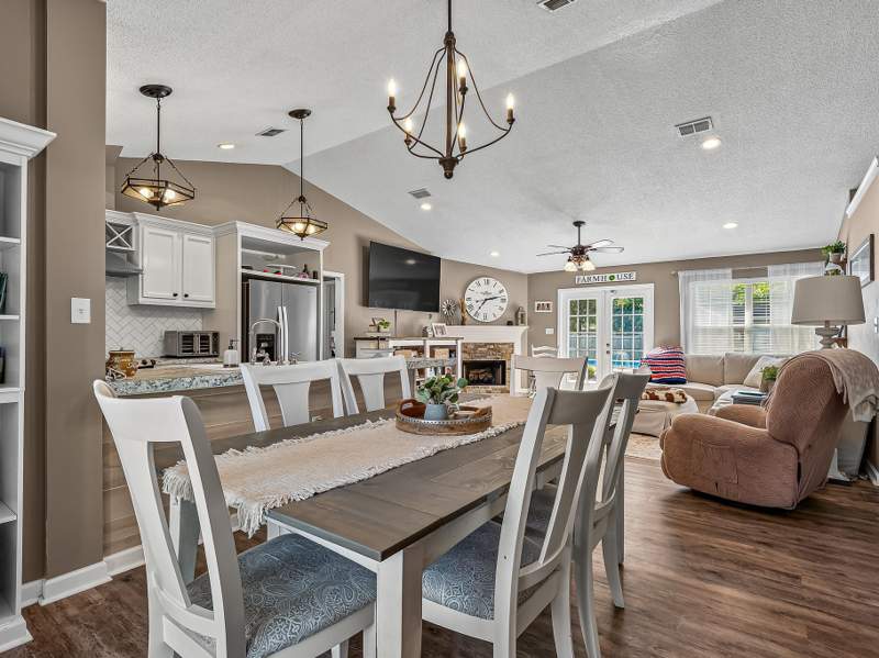 4 bedroom Detached at 140 Duncan Drive, Audubon Forest, Crawfordville — photo 3
