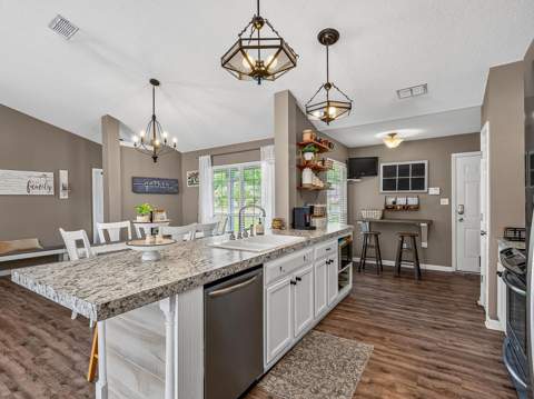 140 Duncan Drive, Crawfordville FL - photo 6 of 49